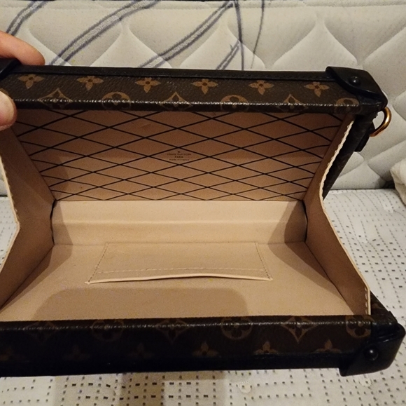 LOUIS VUITTON Petite Malle Monogram. Comes with COA from ENTRUPY!!! - Picture 12 of 12